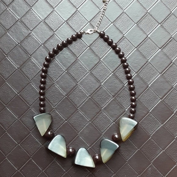 H&M beaded necklace - Picture 1 of 4